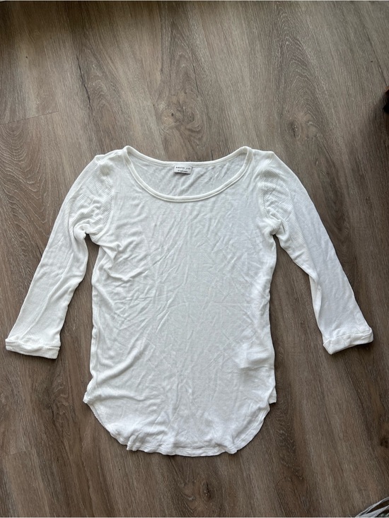 Babaton Tops - Babaton 1-01 Aritzia Scoop Neck Long Sleeve Top